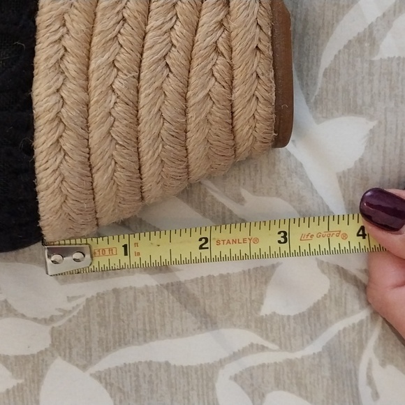 Tory Burch Peep Toe Espadrilles. Size 10 - Picture 15 of 16